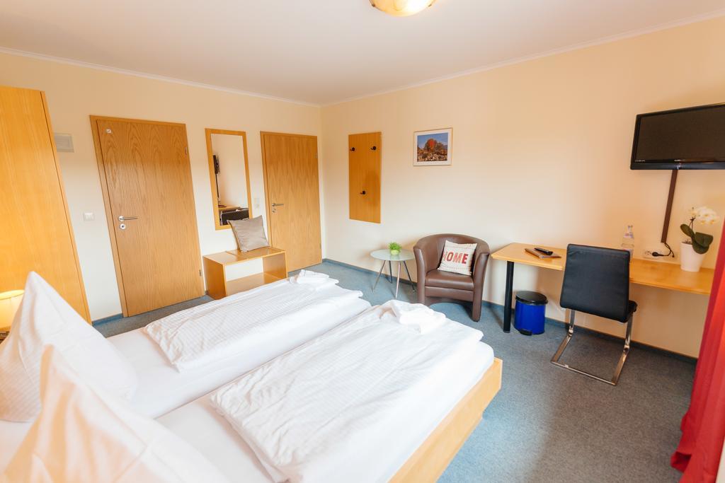 Hotel Rhoenhof Hünfeld Екстериор снимка