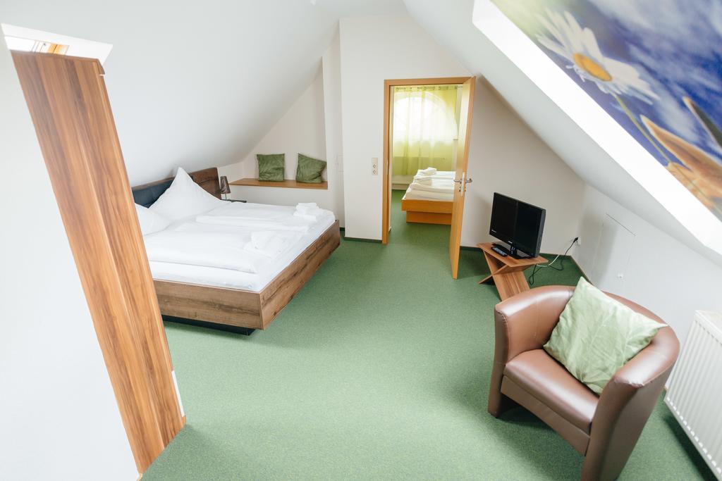 Hotel Rhoenhof Hünfeld Екстериор снимка