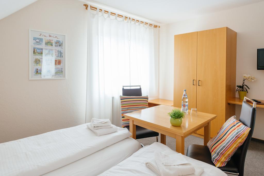 Hotel Rhoenhof Hünfeld Екстериор снимка