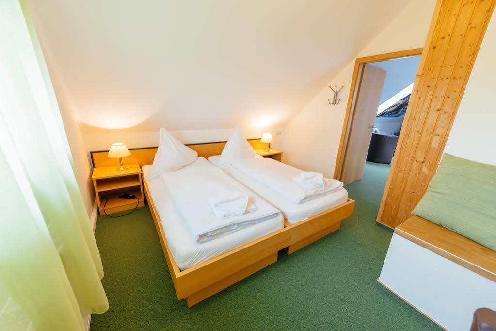 Hotel Rhoenhof Hünfeld Екстериор снимка