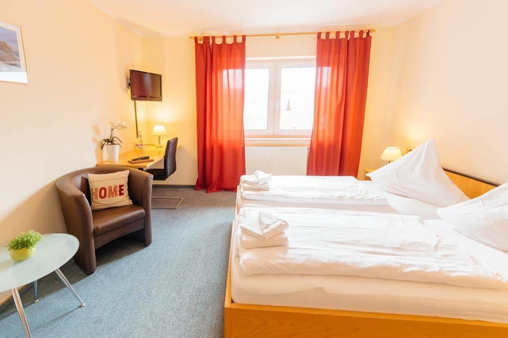 Hotel Rhoenhof Hünfeld Екстериор снимка
